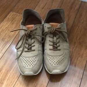 Frye tan leather trainers with leather laces